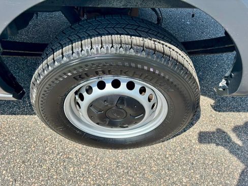 Used 2018 Ford Transit 250 130 Medium Roof image 31