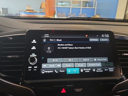Used 2025 Honda Ridgeline Black Edition image 16