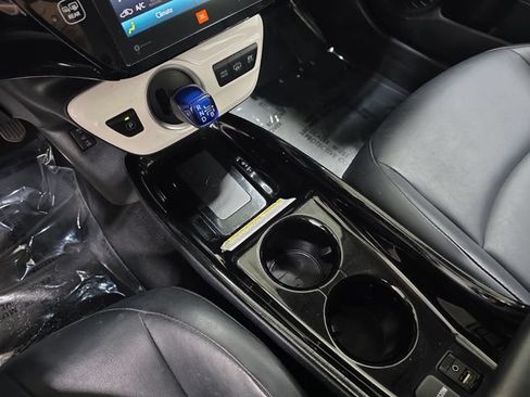 Used 2018 Toyota Prius Prime Advanced w/ Carpet Mat Package FWD image 25