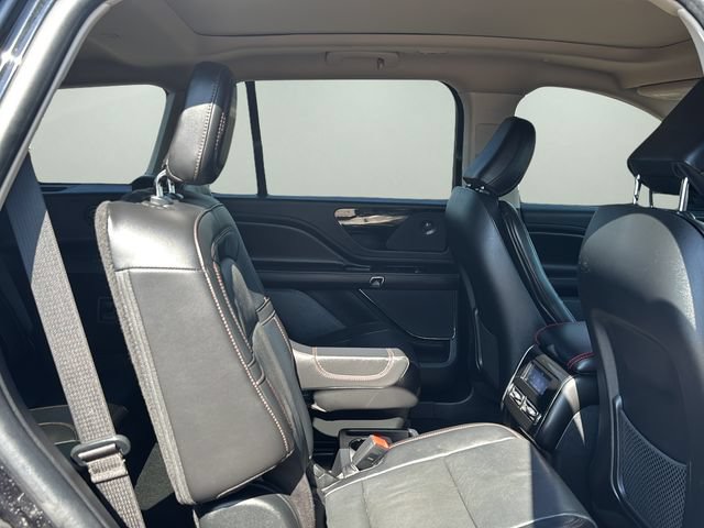 Used 2023 Lincoln Aviator Reserve w/ Equipment Group 201A AWD/4WD image 12