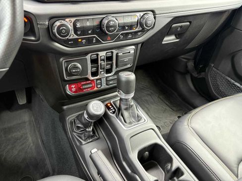 Used 2024 Jeep Wrangler Unlimited Rubicon 392 image 15