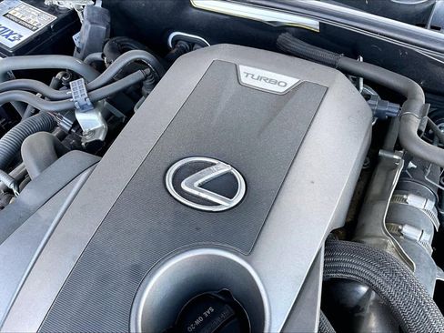 Used 2018 Lexus IS 300 w/ Comfort Package RWD image 32