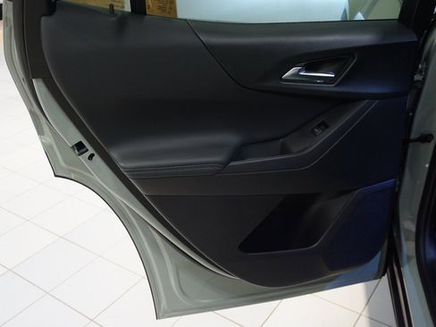 New 2026 Chevrolet Equinox LT w/ Convenience Package II image 24