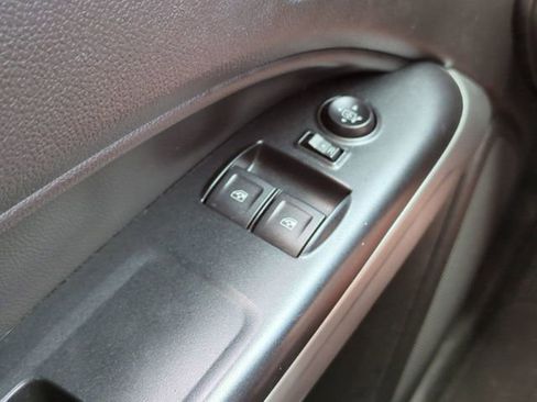 Used 2016 Chevrolet Colorado LT w/ LT Convenience Package RWD image 21
