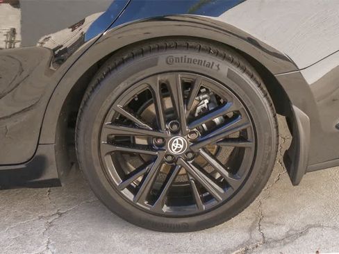 Used 2025 Toyota Camry SE image 6