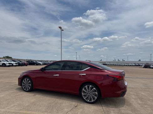 Certified 2023 Nissan Altima 2.5 SL FWD image 14
