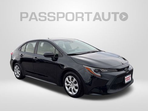 Used 2022 Toyota Corolla LE image 9
