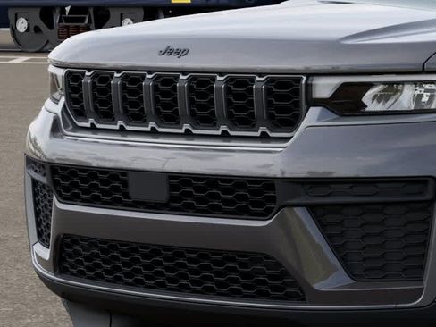 New 2026 Jeep Grand Cherokee Altitude AWD/4WD image 7