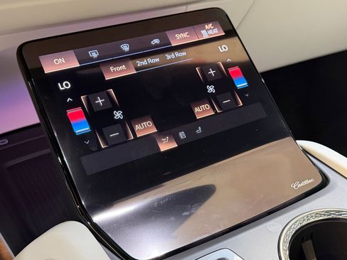 New 2026 Cadillac Vistiq Sport image 35