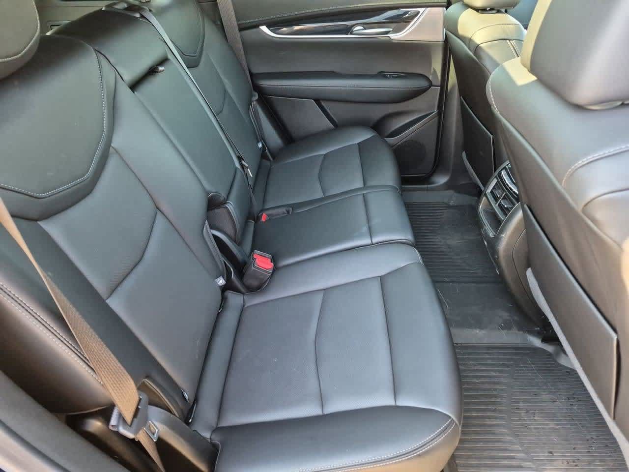 Used 2024 Cadillac XT5 Premium Luxury w/ LPO, Floor Liner Package AWD/4WD image 21