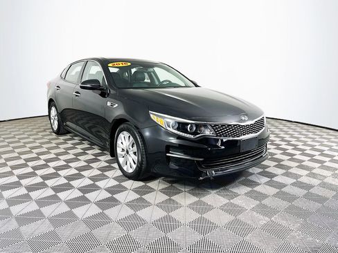 Used 2016 Kia Optima EX w/ Premium Package image 2