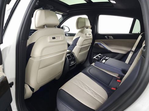 Used 2023 BMW X6 xDrive40i w/ M Sport Package image 38