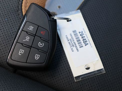Certified 2024 GMC Yukon AT4 w/ AT4 Premium Plus Package AWD/4WD image 39