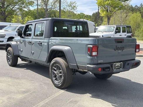 New 2026 Jeep Gladiator Sport AWD/4WD image 11