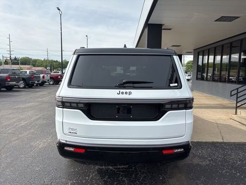 New 2026 Jeep Grand Wagoneer Summit w/ Premium Group III AWD/4WD image 9