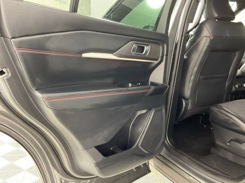 Used 2025 Ford Explorer ST-Line w/ Premium Package AWD/4WD image 10