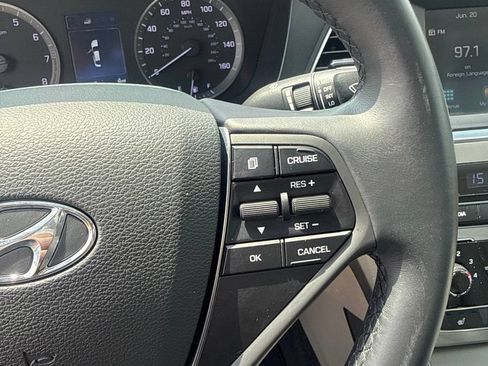Used 2016 Hyundai Sonata Sport w/ Option Group 1V FWD image 12