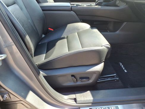Used 2023 Nissan Rogue SL AWD/4WD image 15