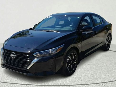Used 2024 Nissan Sentra SV FWD image 3