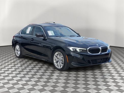 Used 2025 BMW 330i Sedan image 2