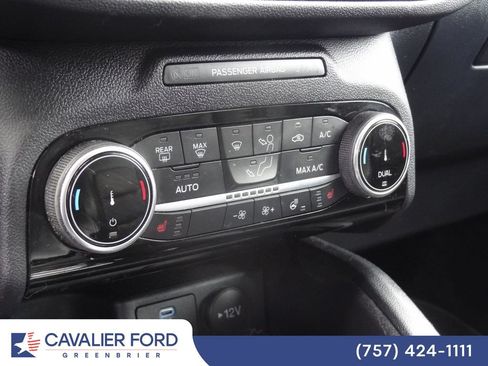 Used 2022 Ford Escape SEL w/ Technology Package AWD/4WD image 10