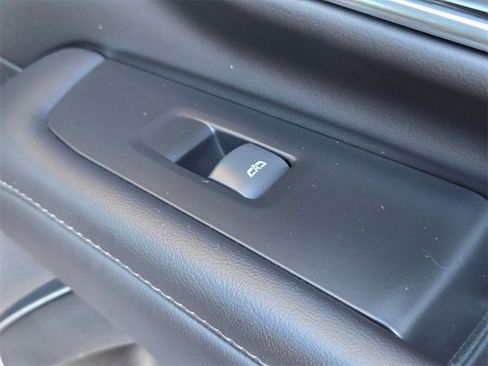 Used 2022 Chevrolet Tahoe LT w/ LT Signature Plus Package image 32