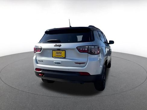 Used 2025 Jeep Compass Trailhawk AWD/4WD image 11