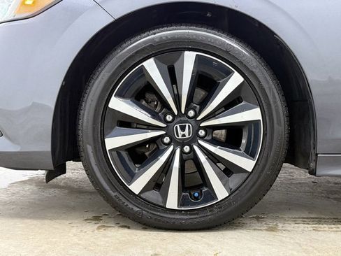 Used 2023 Honda Civic EX image 9