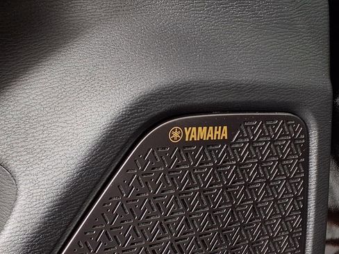 New 2025 Mitsubishi Outlander SE image 22