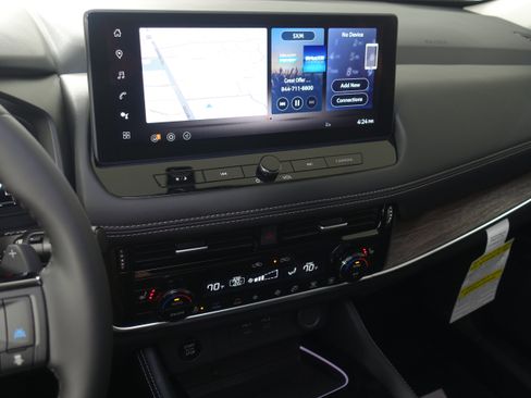 New 2026 Nissan Rogue Platinum w/ Platinum Premium Package image 9