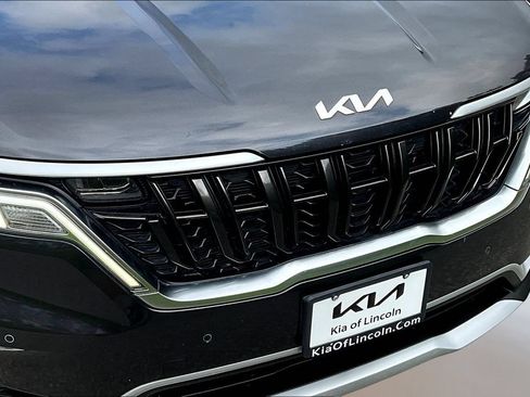 Used 2022 Kia Carnival EX FWD image 30