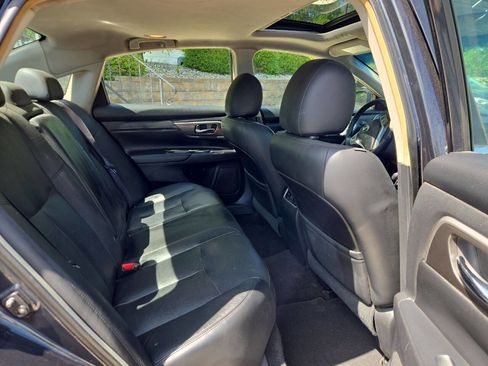 Used 2013 Nissan Altima 2.5 SL w/ Technology Pkg FWD image 20