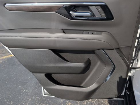 New 2026 Chevrolet Tahoe LS image 34