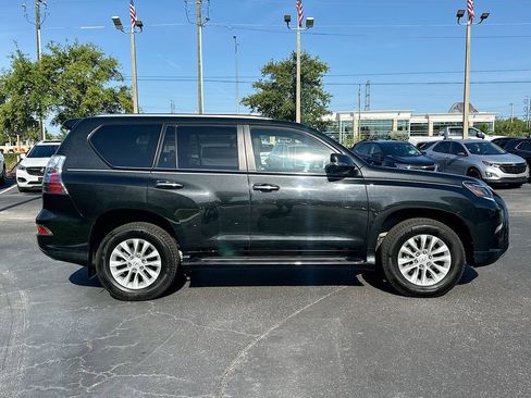 Used 2023 Lexus GX 460 Premium image 5