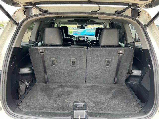 Used 2018 Honda Pilot Touring image 5