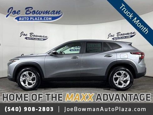 New 2026 Chevrolet Trax LS w/ LS Convenience Package image 1