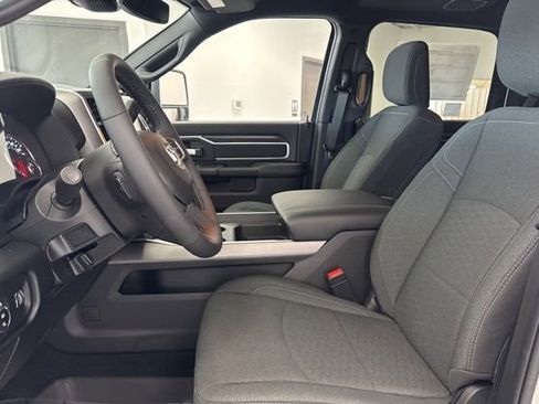 New 2026 RAM 3500 Big Horn AWD/4WD image 13