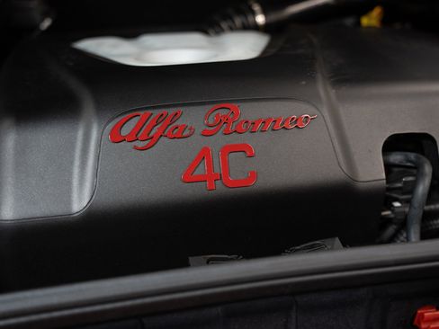 Used 2018 Alfa Romeo 4C Spider image 65