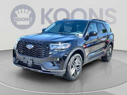 New 2026 Ford Explorer ST-Line w/ ST-Line Street Pack AWD/4WD image 1
