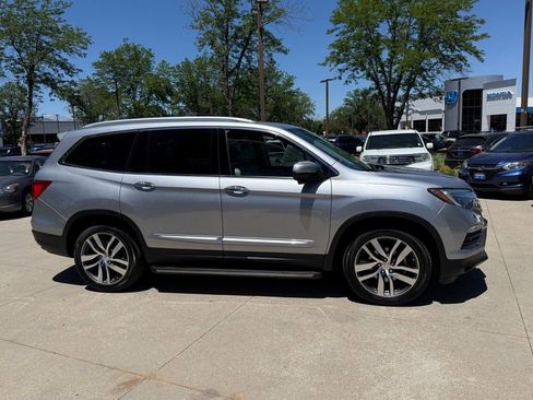 Used 2016 Honda Pilot Touring image 3