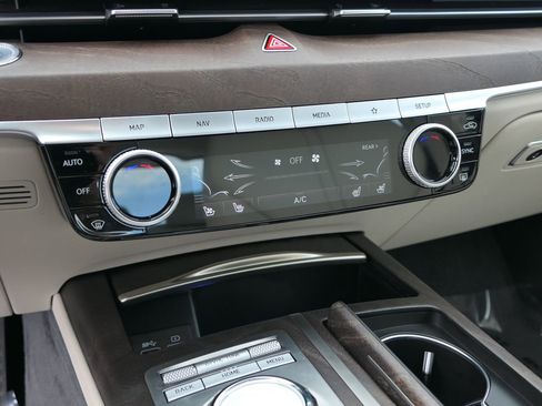 Used 2023 Genesis G80 2.5T w/ Advanced Package image 29