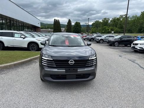 Certified 2025 Nissan Kicks SV AWD/4WD image 9
