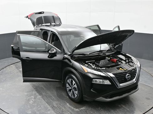 Used 2023 Nissan Rogue SV image 45