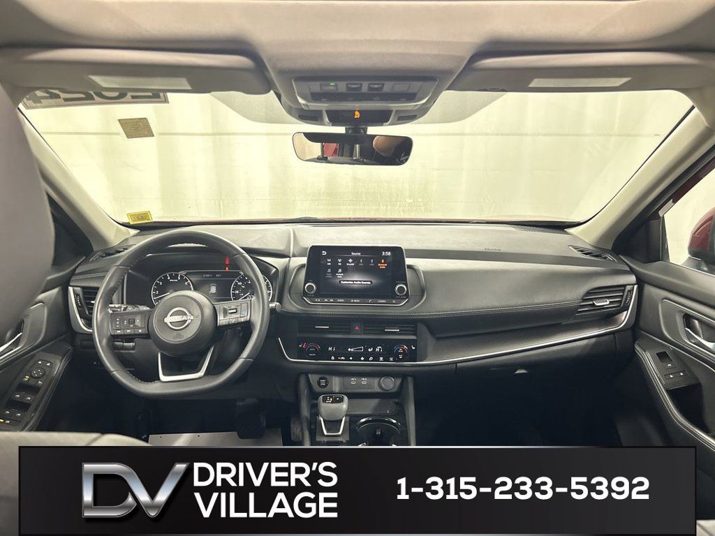 Used 2024 Nissan Rogue SV w/ SV Premium Package AWD/4WD image 18