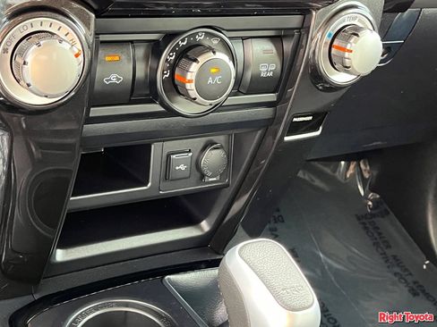 Certified 2023 Toyota 4Runner TRD Off-Road Premium w/ Moonroof Package AWD/4WD image 30