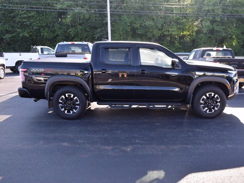 Used 2023 Nissan Frontier PRO-4X w/ Pro Convenience Package AWD/4WD image 3