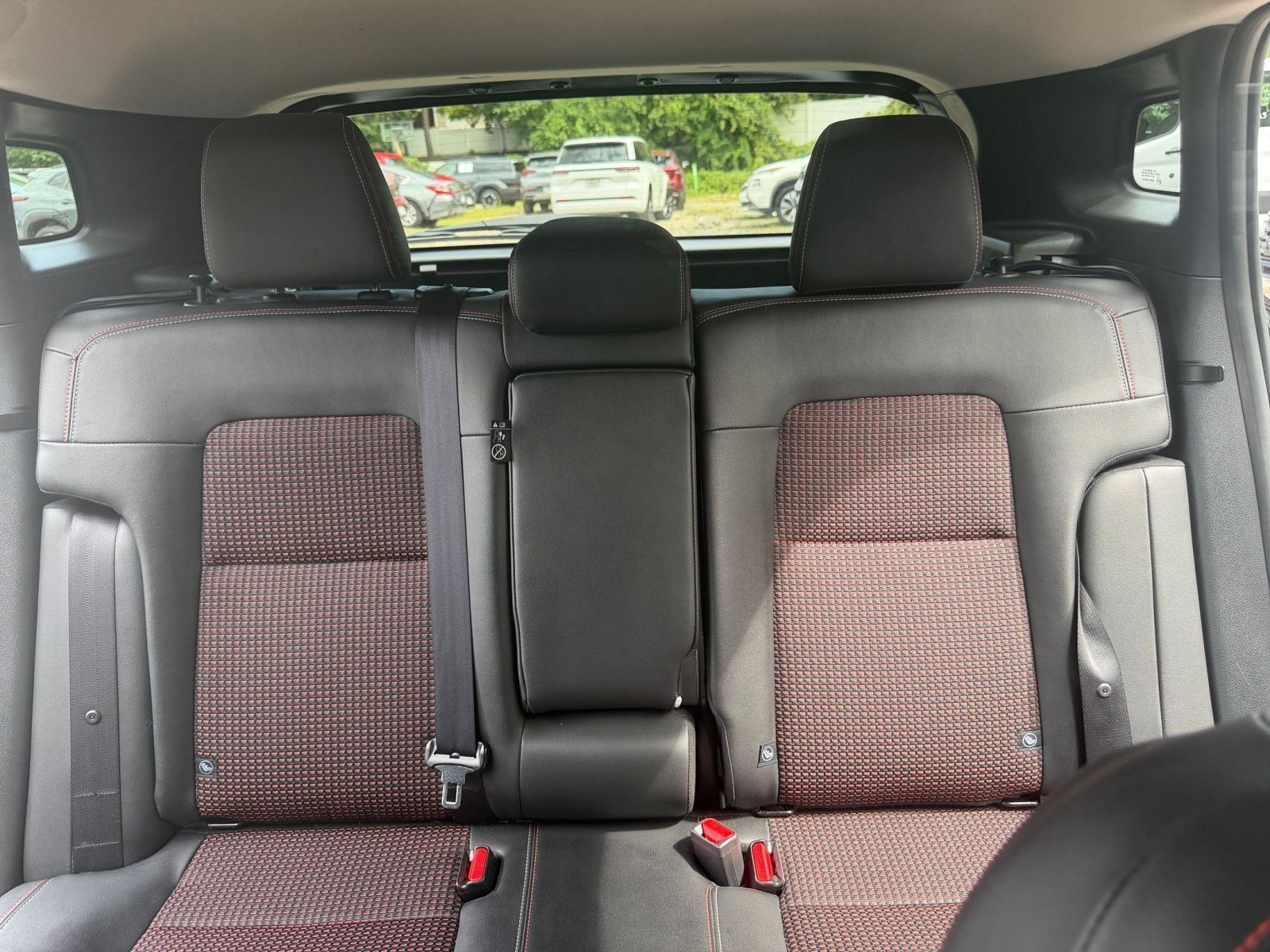 Used 2026 Nissan Kicks SR FWD image 36