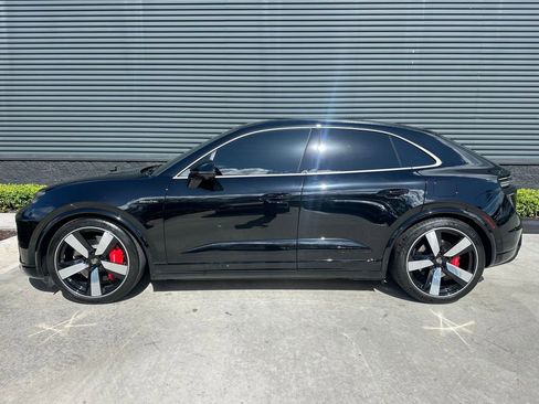 Certified 2024 Porsche Macan Turbo Electric image 2