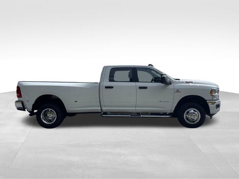 Used 2024 RAM 3500 Big Horn AWD/4WD image 4