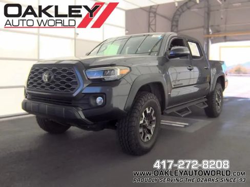 Used 2020 Toyota Tacoma TRD Off-Road w/ Technology Package AWD/4WD image 1